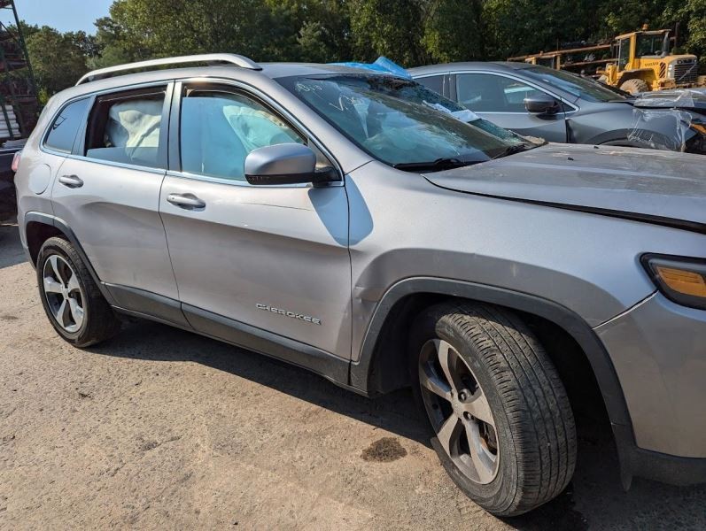 Audio Equipment Radio Display And Receiver Opt Uam Fits 19-20 CHEROKEE 791320