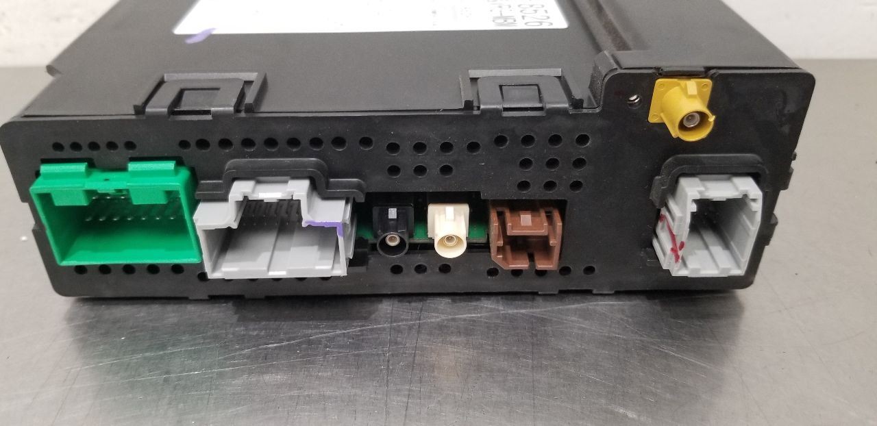18 CHEVY CAMARO RADIO AUDIO RECEIVER 84278526