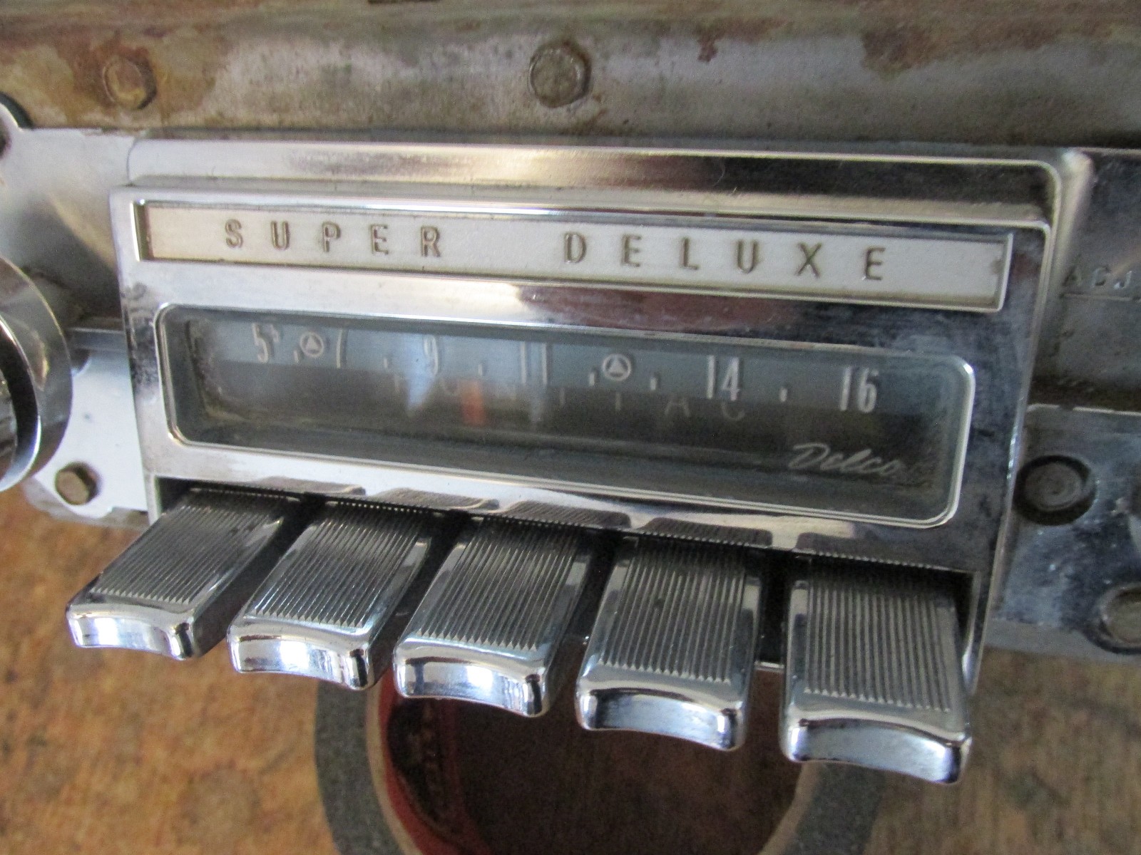 ORIGINAL SUPER DELUXE DELCO AM RADIO 1963 1964 PONTIAC CATALINA OR BONNEVILLE