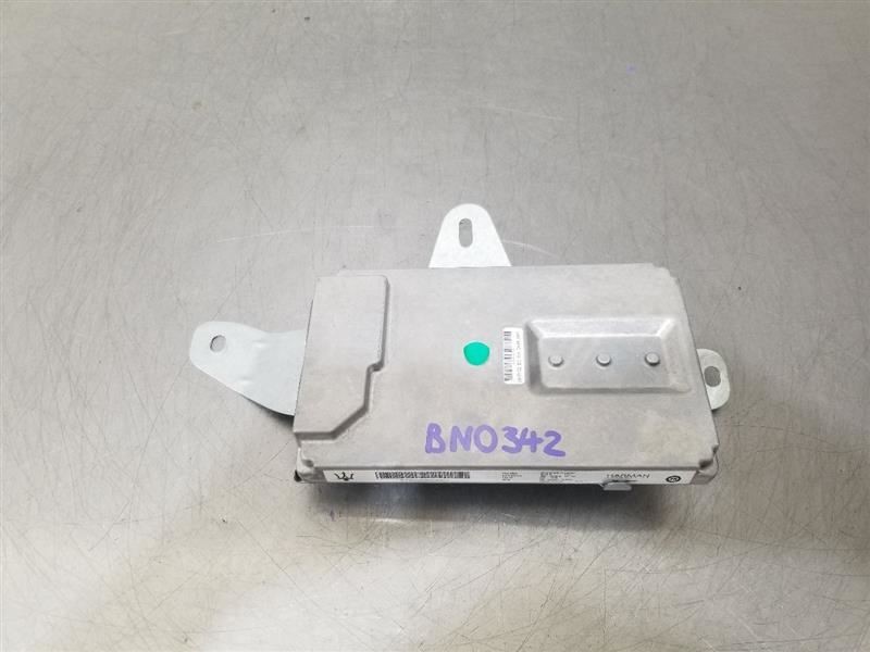 17 2017 MASERATI LEVANTE OEM RADIO AMP AMPLIFIER 06701025110