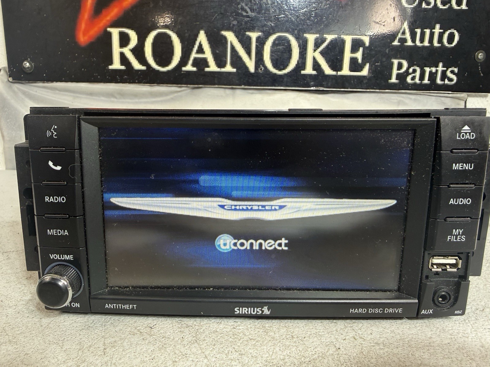 Jeep Dodge Chrysler MyGig CD DVD Radio High RBZ Wrangler Caravan Ram UCONNECT