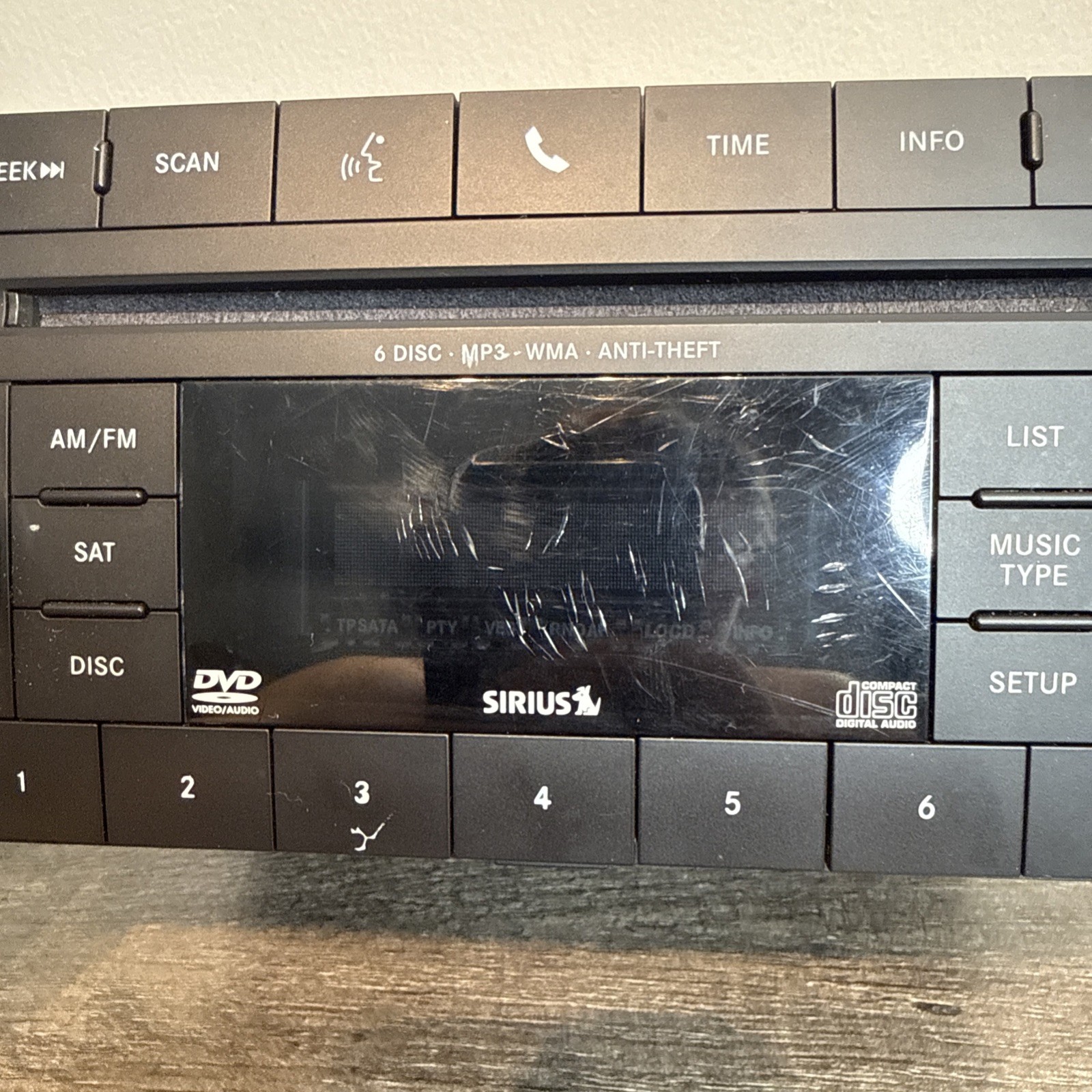 OEM Chrysler Dodge Jeep REQ Radio 6 Disc CD DVD MP3 Sirius AUX Untested