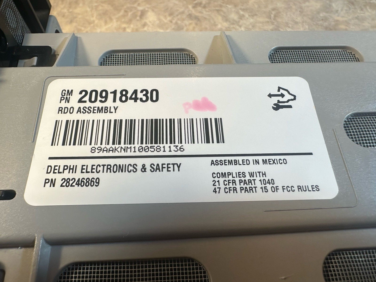 Genuine GM Radio part #20918430 Delphi Electronics AM/FM CD 2010-15 Chevy GMC