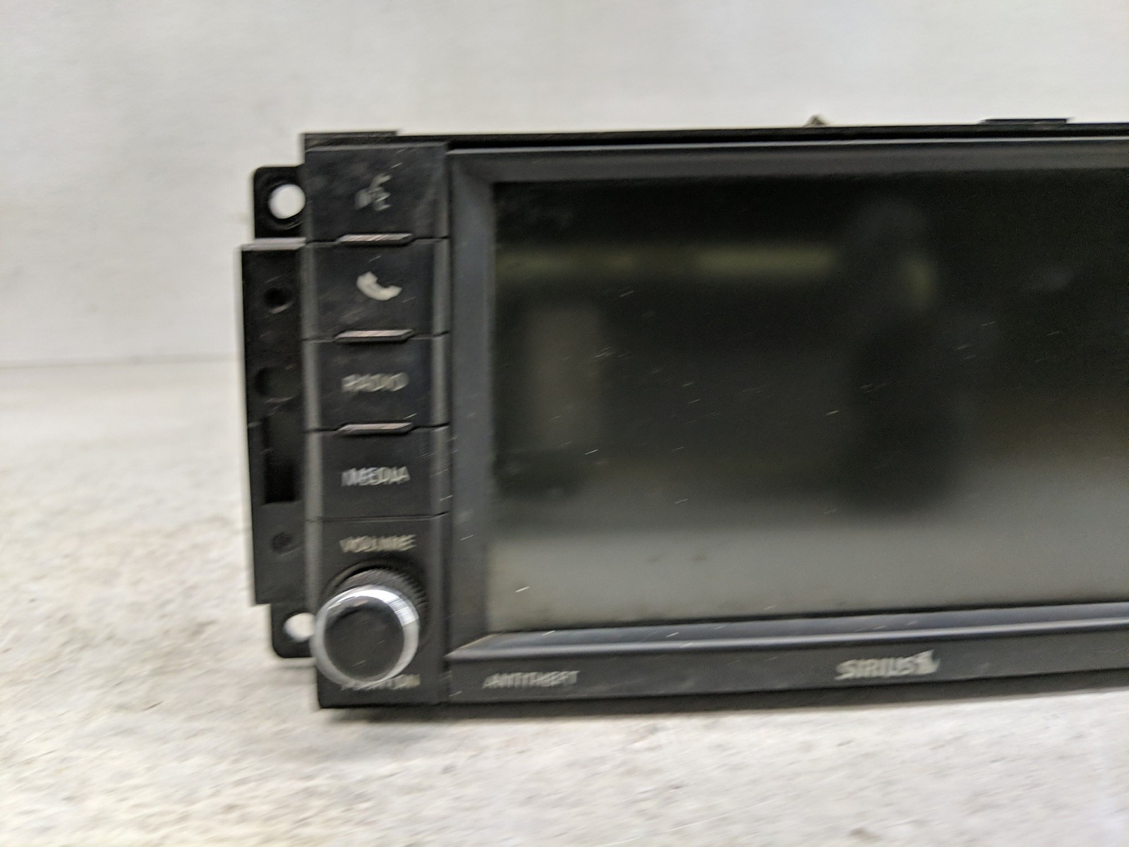 Dodge Caravan Am Fm Cd Player Radio Receiver CDSIC
