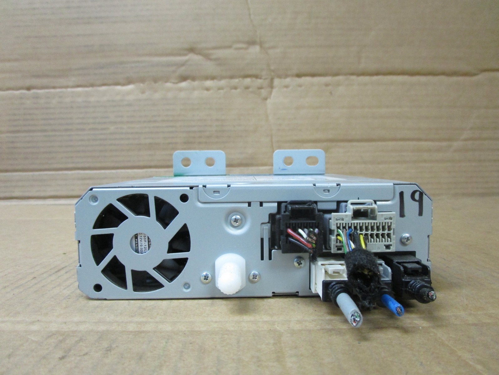 15 16 Chevy Tahoe Radio CD DVD Player Entertainment Unit 2015 2016 23487132