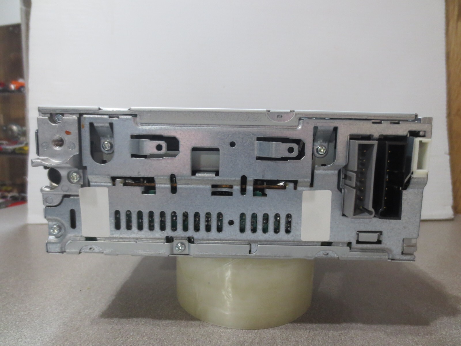 NEW OEM DODGE JEEP CHRYSLER AM FM Radio Cassette CD Player P04858540AH 4858540