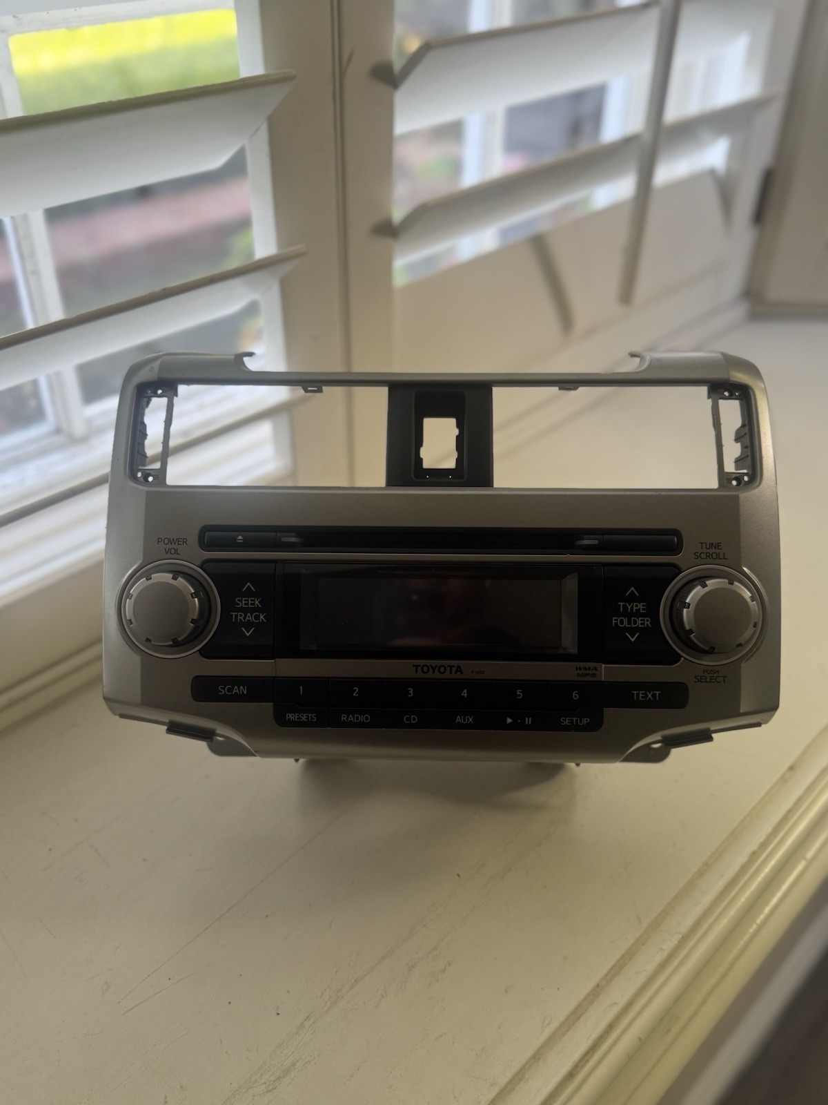 2011 – 2015 Toyota 4Runner Stereo/Radio/Headunit.Factory OEM.Very Clean No Flaws