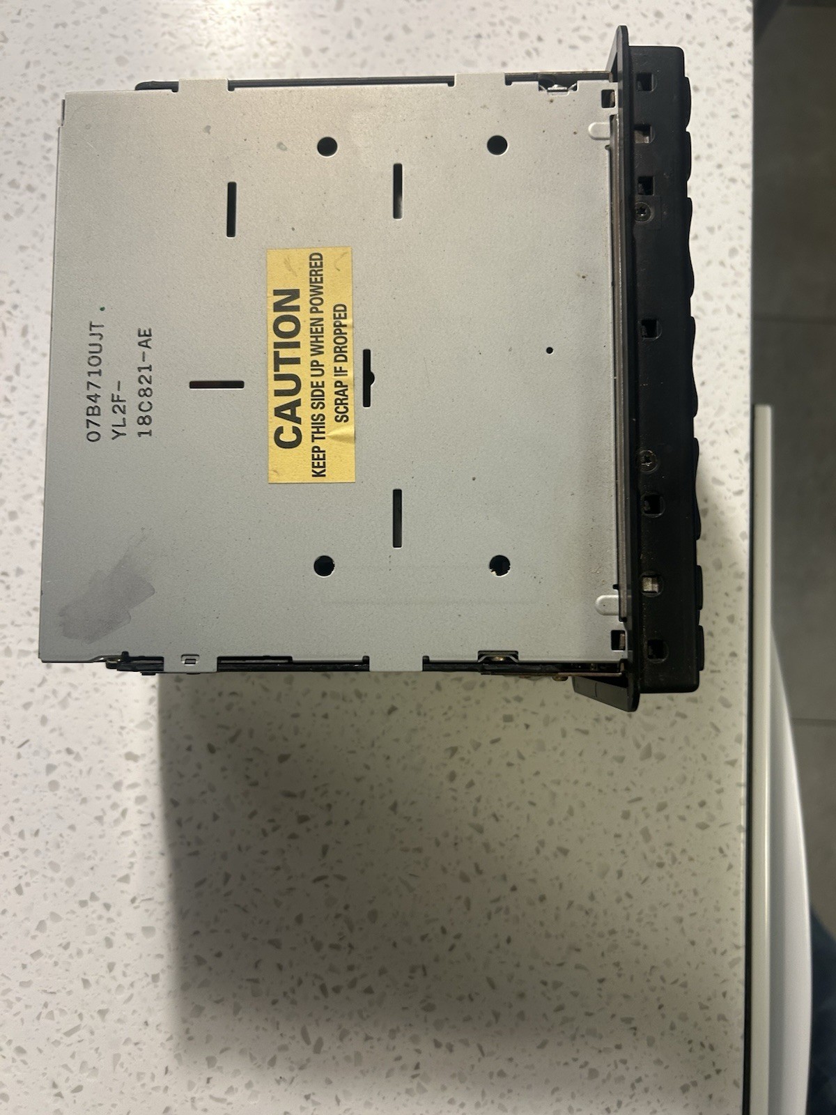 01-04 FORD MUSTANG MACH 460 6 DISC STEREO RADIO RECIEVER PLAYER