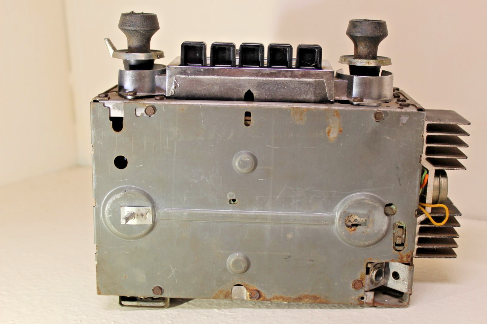 68-72 CHEVROLET GMC TRUCK BLAZER JIMMY DELCO AM-FM RADIO