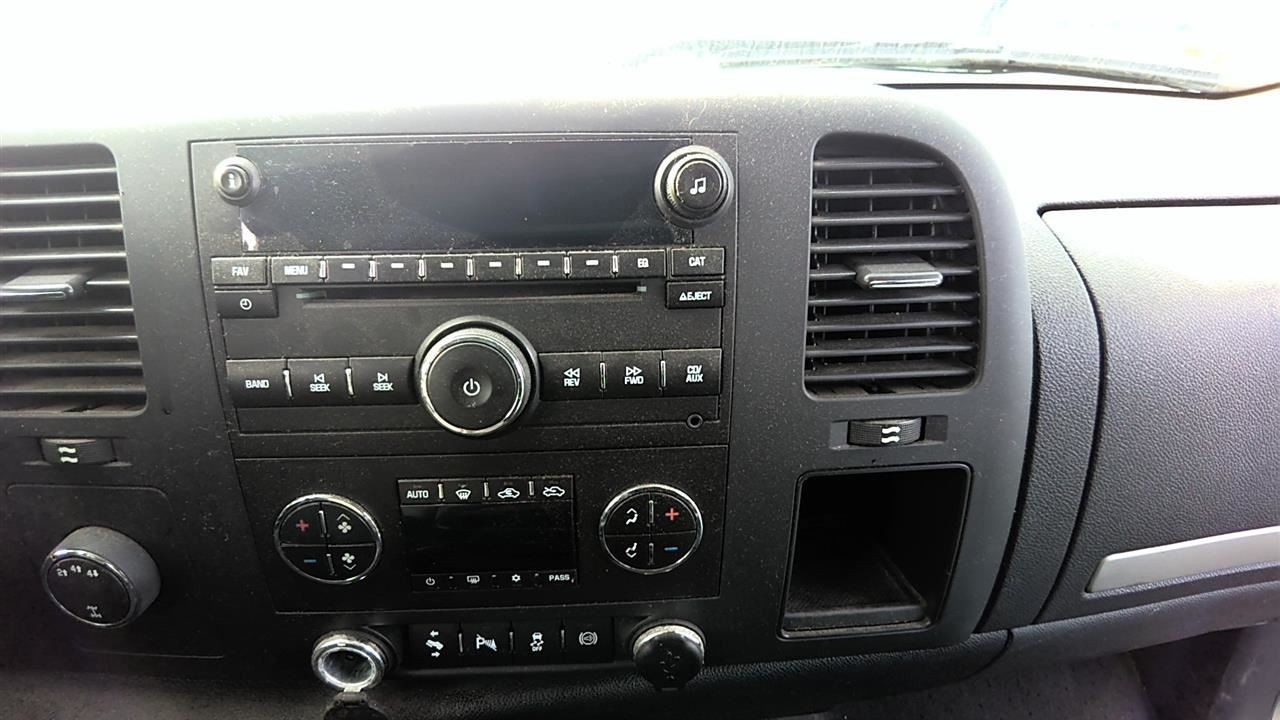 Audio Equipment Radio AM-FM-CD-MP3-USB Fits 11-21 EXPRESS 2500 VAN 32386052