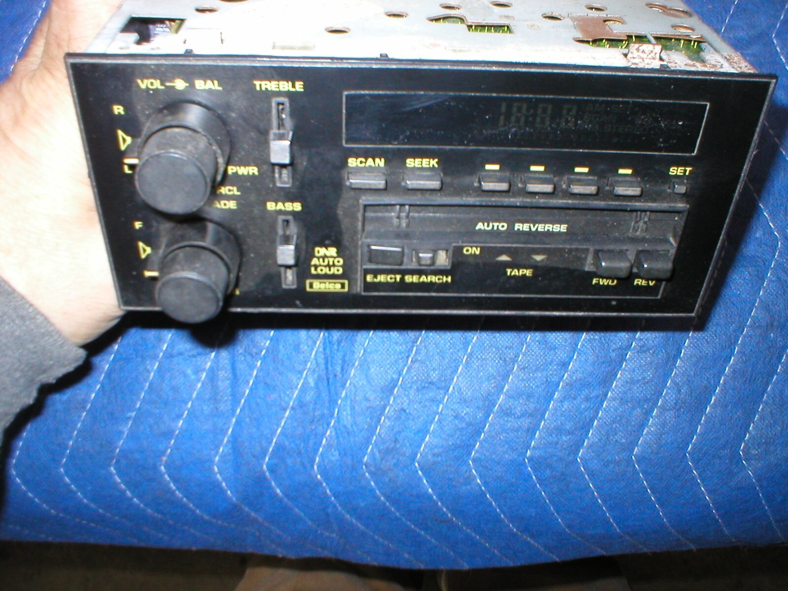 1990-1992 Camaro RS Z28 Yellow Print Delco AM FM Radio CASSETTE Player GM OEM 91