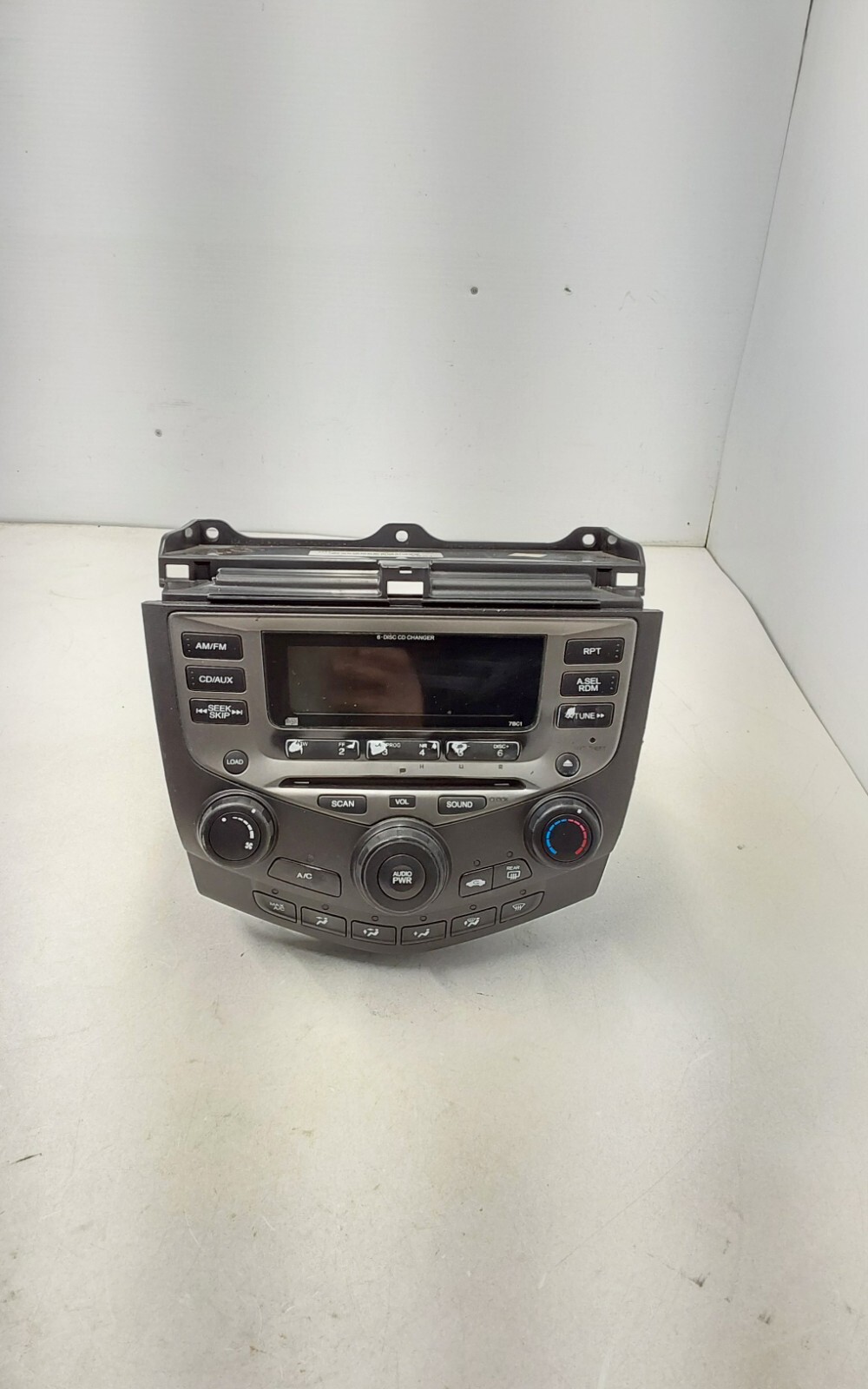 2007 HONDA ACCORD Radio Receiver AM FM 6 CD OEM 39175-SDA-A120-M2