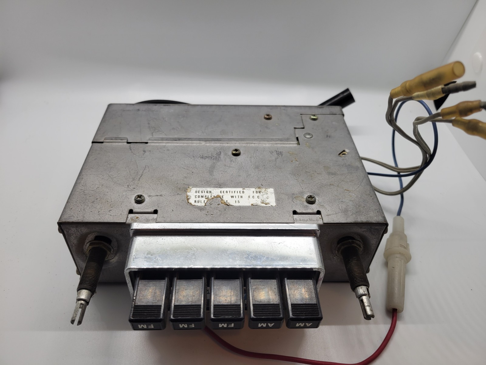 Fiat Astrosonix Stereo Pushbutton AM/FM Original Radio, Part # 8967