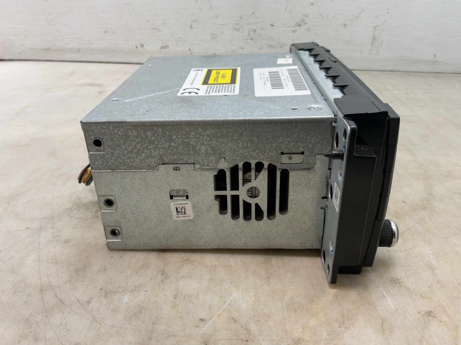 Jeep JK Wrangler OEM RHR Touchscreen Radio 05064820AE 2014 173021