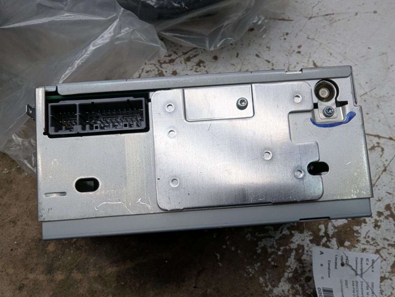Audio Equipment Radio Receiver Radio AM-FM CD Player Fits 05-07 DAKOTA 796891