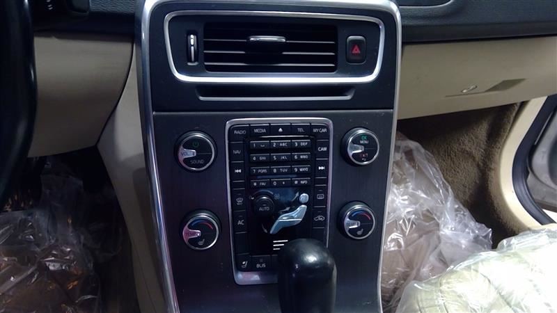 Radio and Temperature Control S60 Control Panel Fits 11-13 VOLVO 60 SERIES 91549
