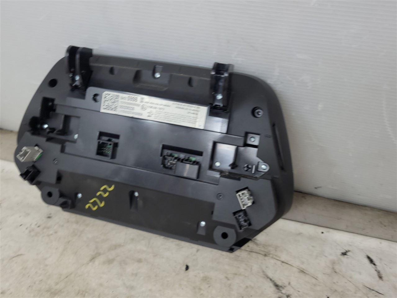 2016 CAMARO SS 8.0 RADIO DISPLAY SCREEN AMBIENT LIGHT STRIP 84015998