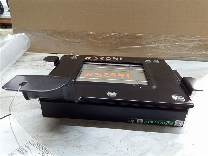 Audio Equipment Radio Amplifier Under Passenger Seat Fits 14-15 SORENTO 174857
