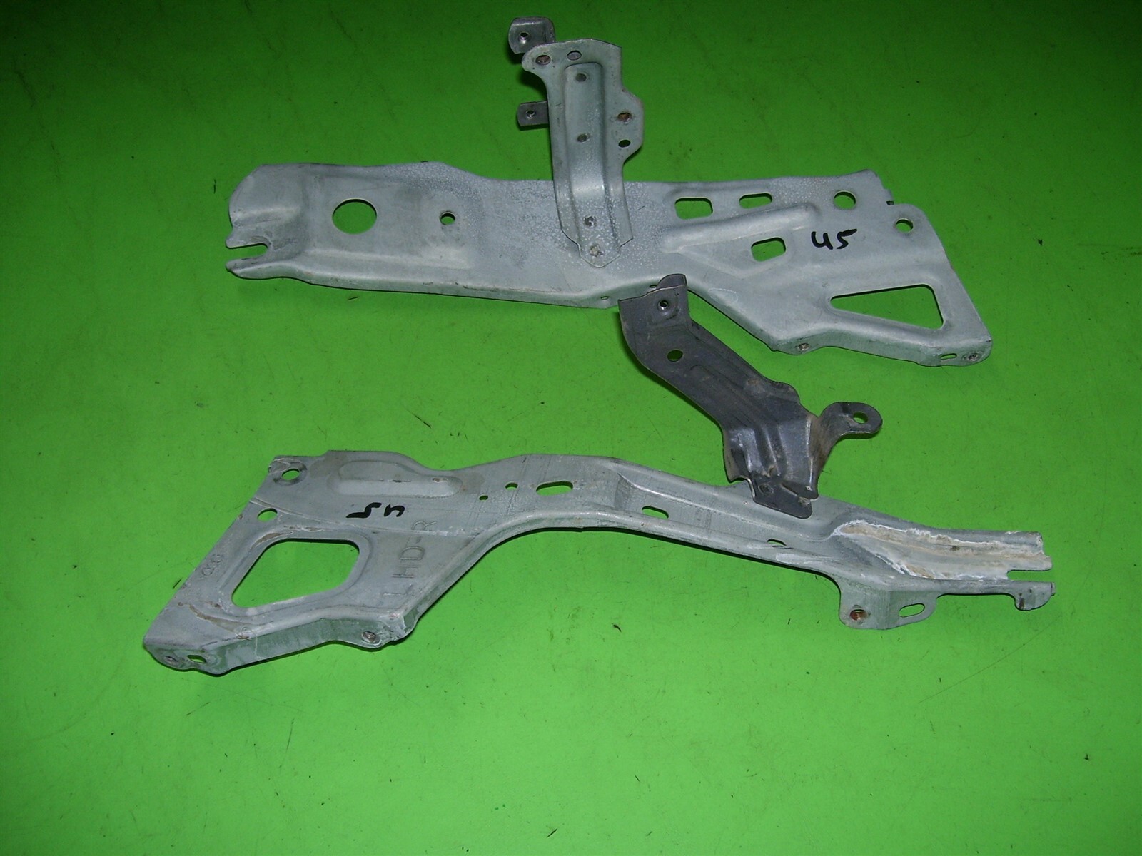 1995 Toyota Tacoma Radio Brackets Center Dash Dashboard SUPPORT BRACE oem