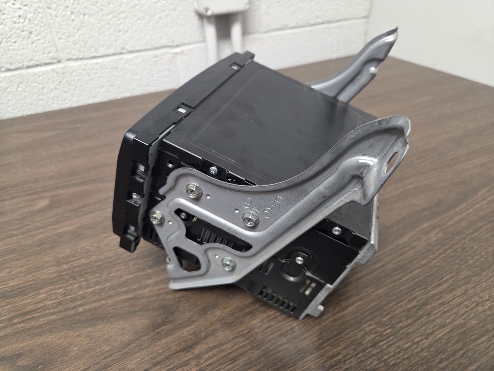 05-10 Scion TC Radio Audio Player Disc CD Changer Oem xB-08-15 xD-08-14 54600080