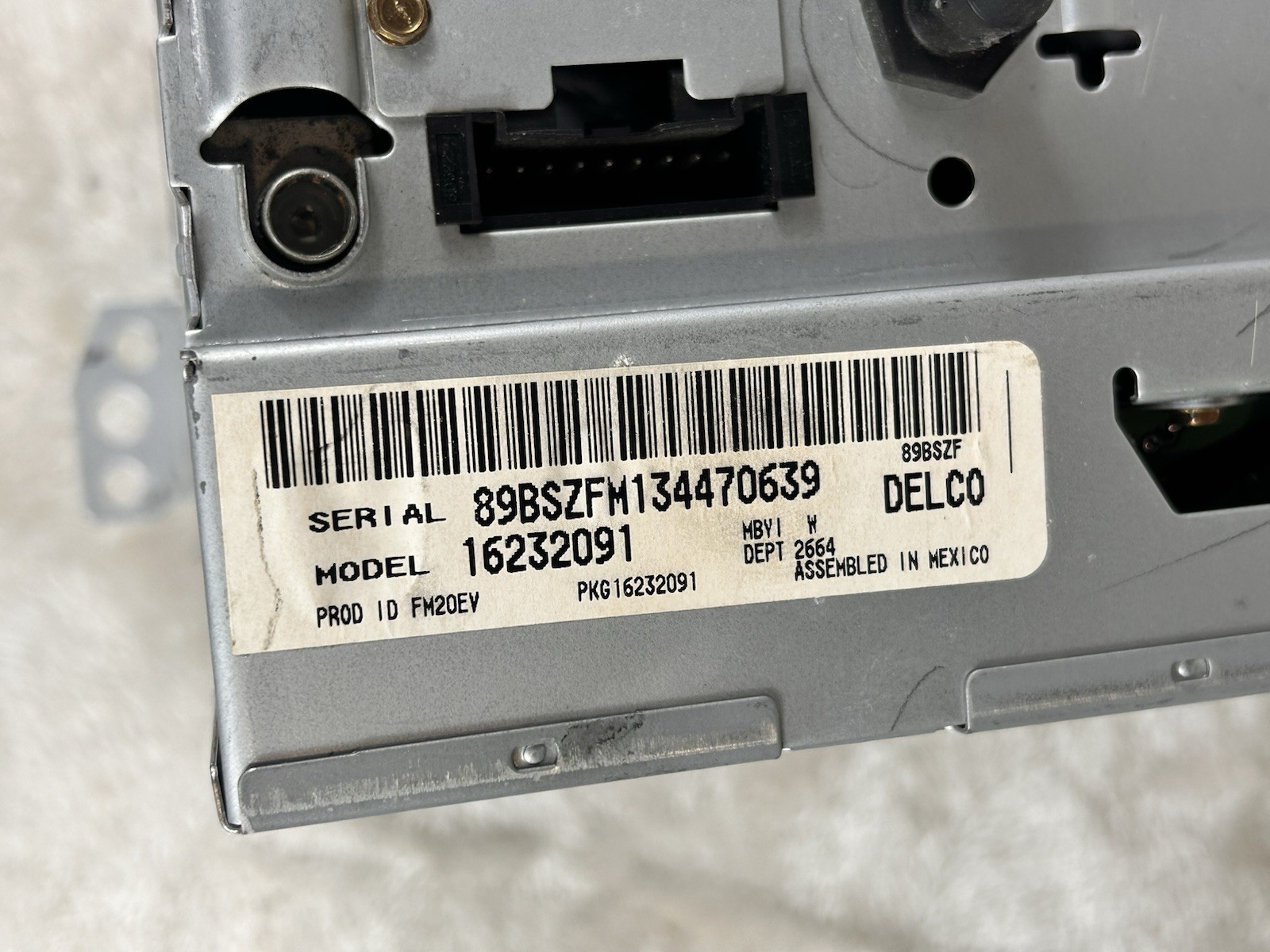 Genuine AC Delco 16232091 Radio AM FM Cassette Player Fits 1996 – 2002 Chevy/GMC