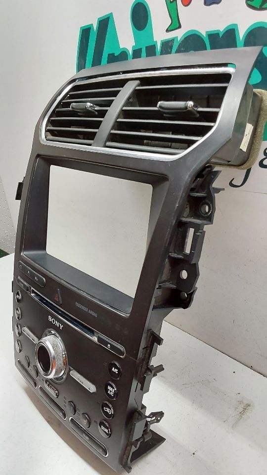 2017 Ford Explorer Radio Assembly W/ Temp Controls