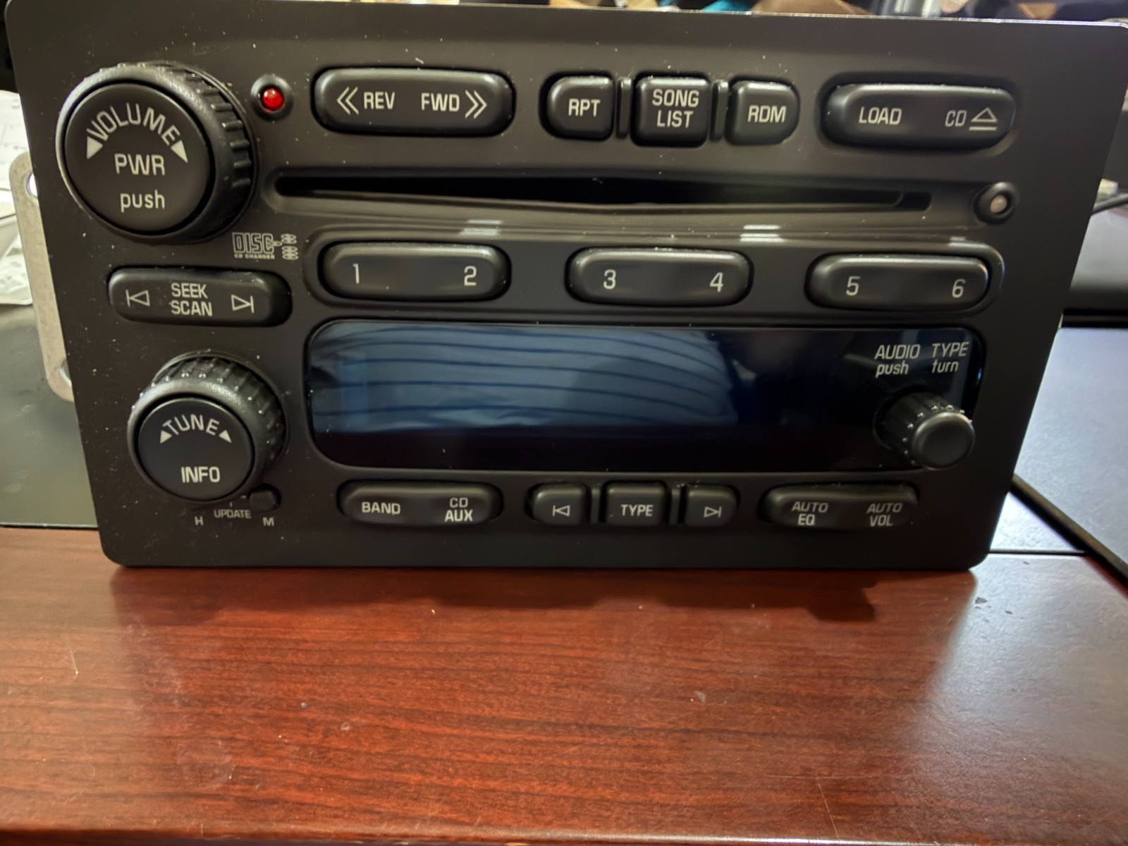 2003-2006 GMC Silverado Sierra Tahoe Yukon Suburban Radio CD Changer