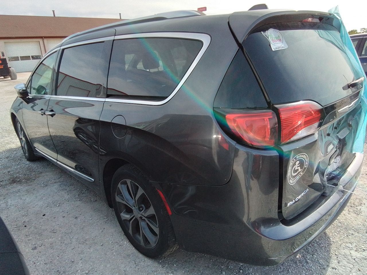 2017 Chrysler Pacifica Dash Mounted DVD Player