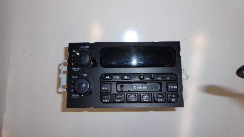 Audio Equipment Radio AM Mono-fm Stereo-cassette Fits 97-03 CENTURY 314179