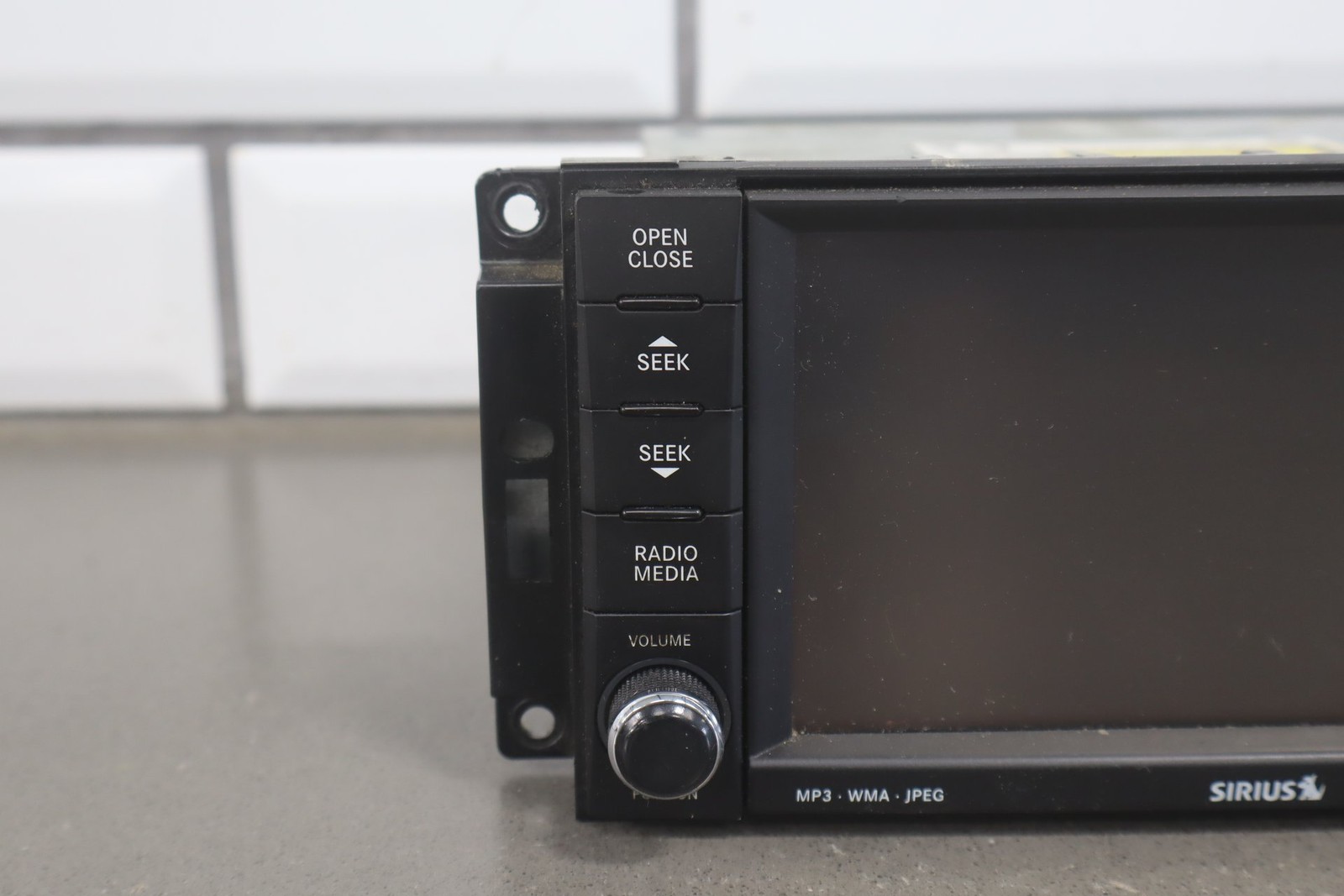 2008-2010 Dodge Challenger Navigation Radio 5064816AD OEM