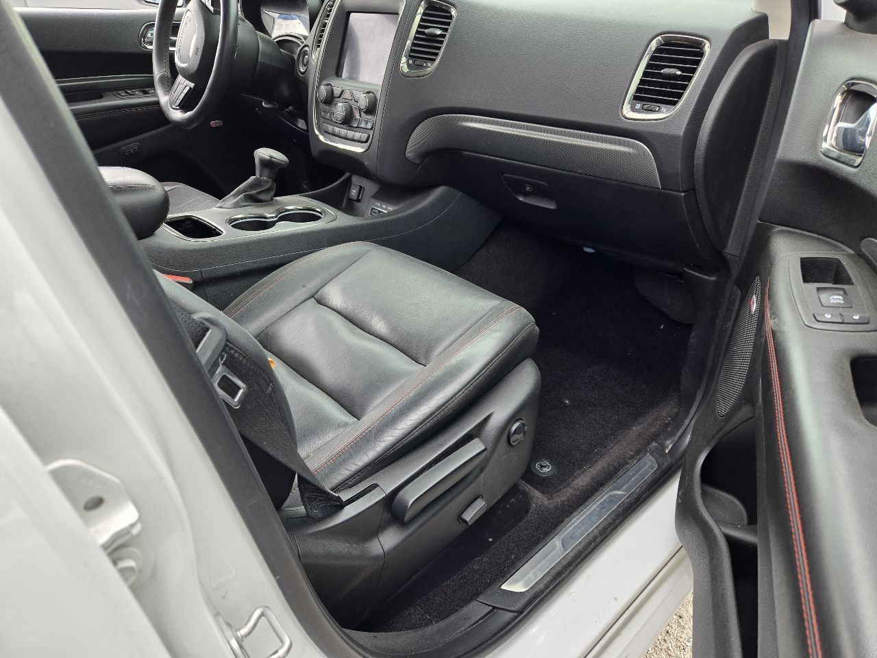 2018 Dodge Durango 8.40″ Radio Display Screen and Receiver w/Uconnect 4C