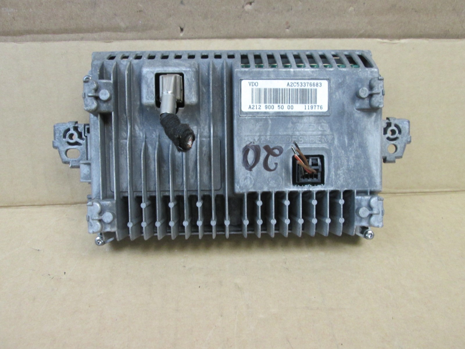10-13 Mercedes E350 E550 Radio Navigation Display Screen Monitor a2129005000