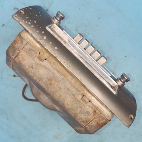 UNTESTED 6VOLT A/M RADIO FITS 1951 PLYMOUTH 1160833