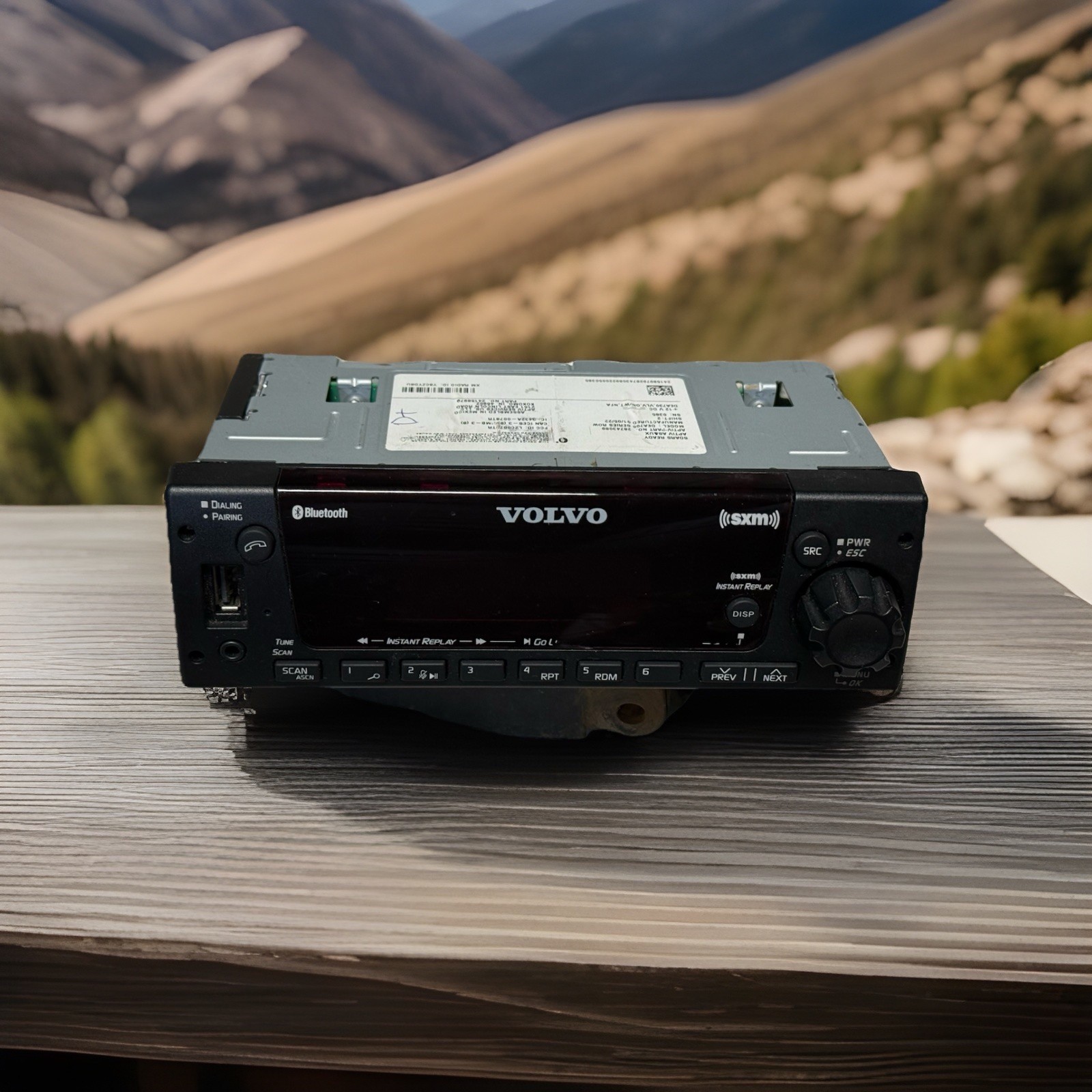 VOLVO VNL 2019-2025 OEM DEA730 USB/AUX BLUETOOTH SXM RADIO PLAYER, P# 23728226