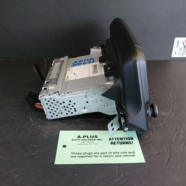 2021 HYUNDAI KONA OEM Radio Display w Receiver Assembly ID 96160J9020 Fits 18-21