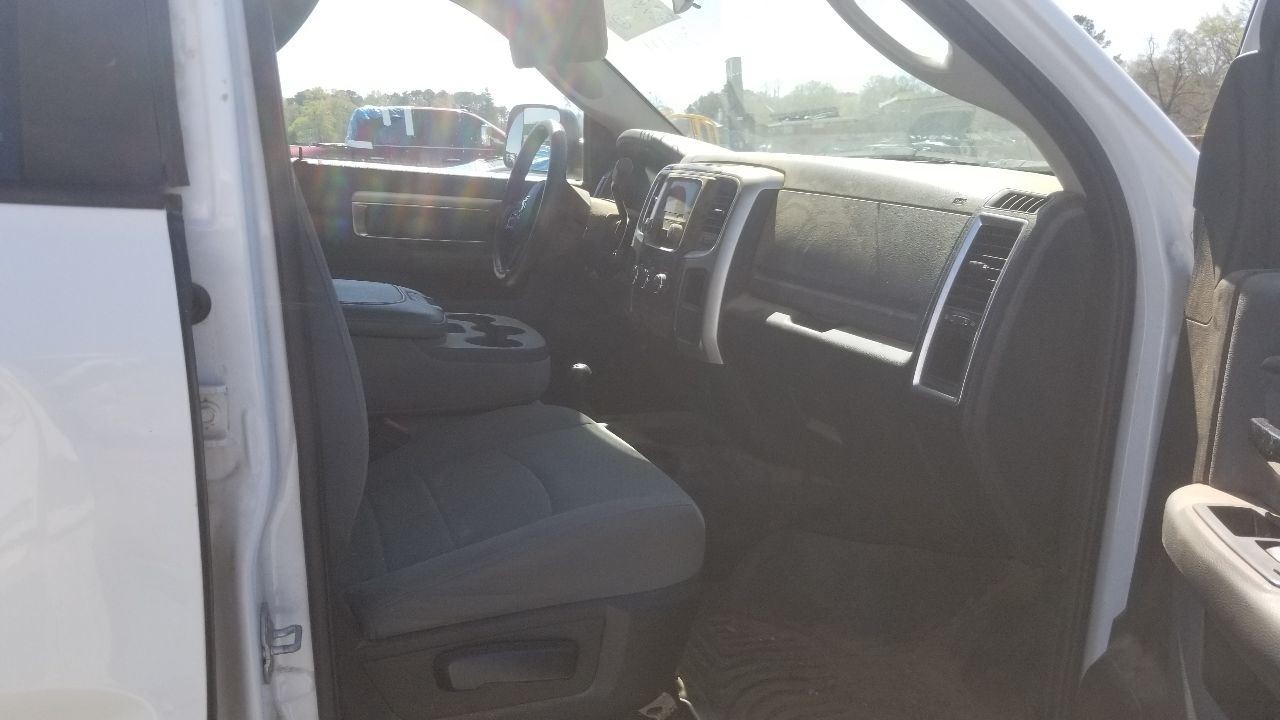 17 DODGE RAM 3500 RADIO AUDIO DISPLAY AND RECEIVER 68356517AA