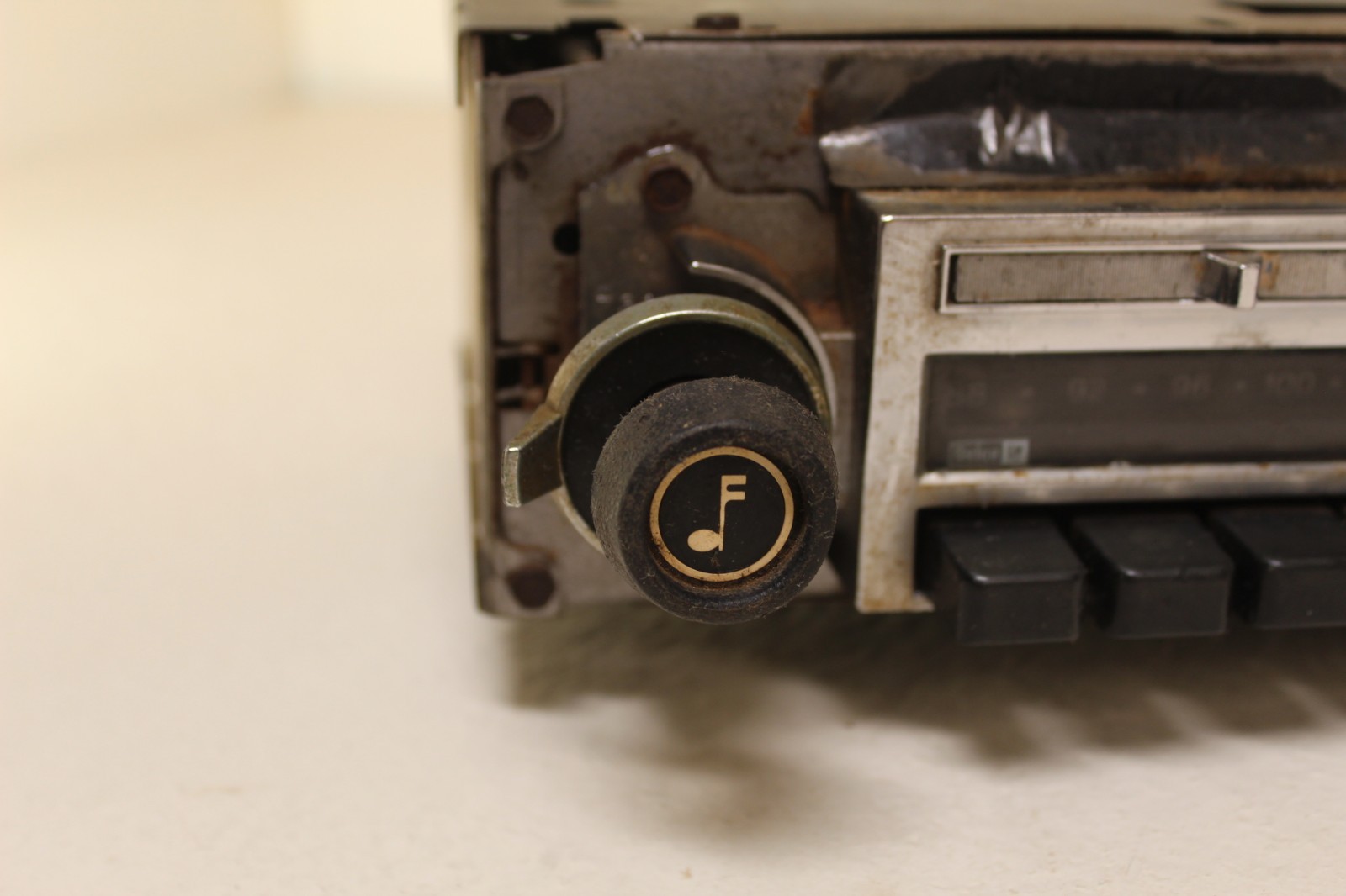 68-72 CHEVROLET GMC TRUCK BLAZER JIMMY DELCO AM-FM RADIO