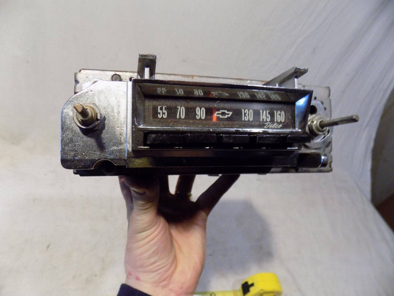 1965-66 CHEVY CORVAIR AM RADIO CHEVROLET VINTAGE 500 COUPE CONVERTIBLE WAGON VAN