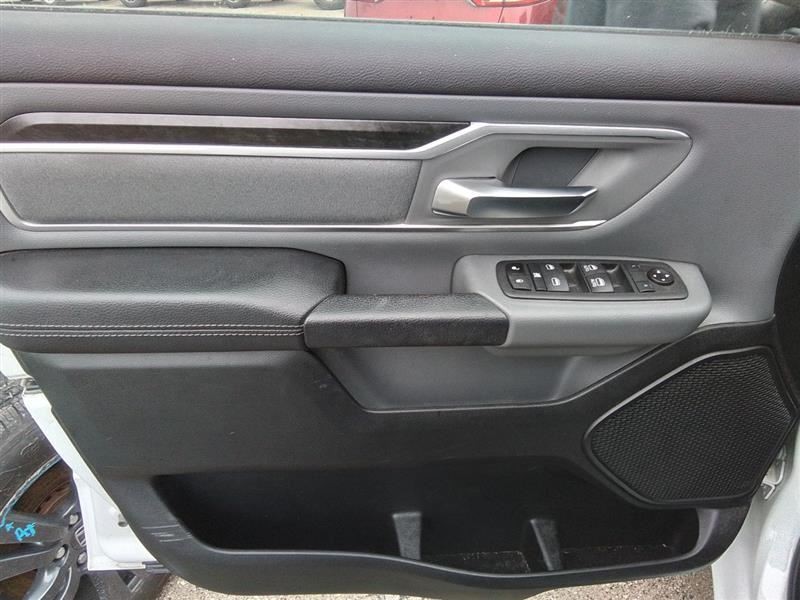 2021 New Style Dodge RAM 1500 Radio 5″ Display and Control Panel w/SiriusXM