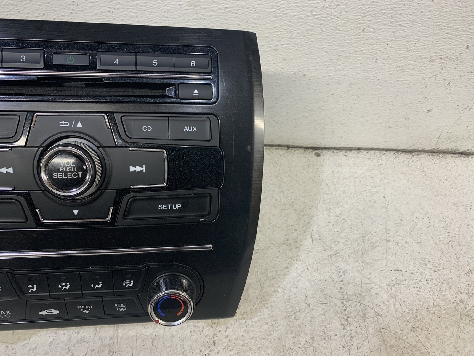 2013-2015 Honda Civic 4DR SED LX HF Radio Stereo NON-NAV ID: 2XC3 HVAC Player Oe
