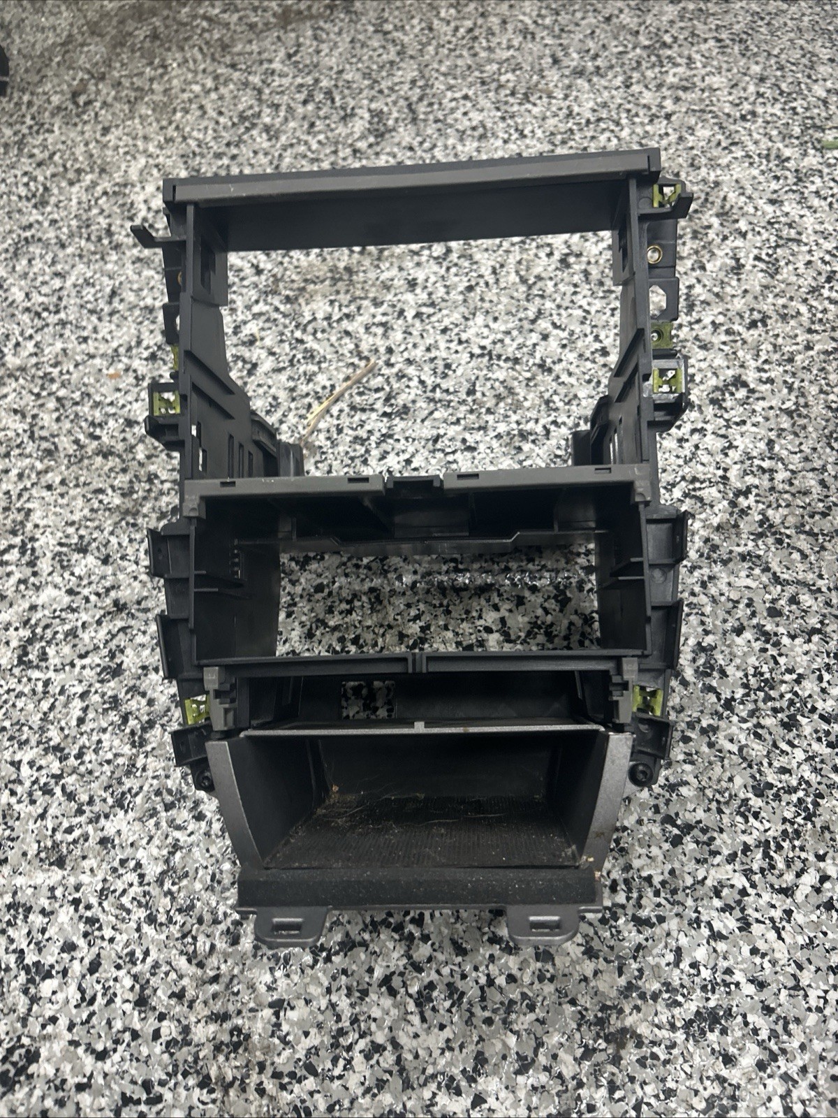 06-08 Cayman Dash Stereo Support Cage 997-553-111-02