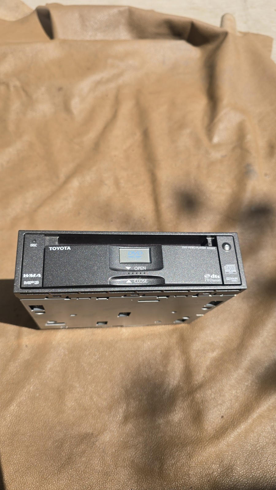 OEM 86270-45010 TOYOTA SIENNA 2011 2014 REAR OVERHEAD ENTERTAINMENT DVD PLAYER