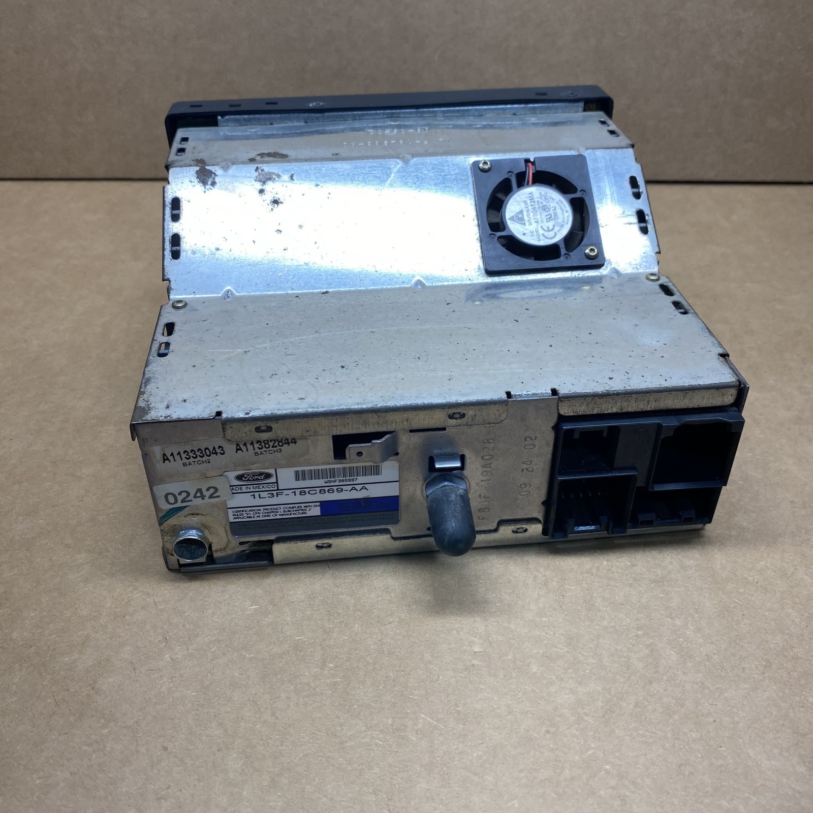 99-04 Ford F150 F-150 AM FM CD Player Radio Receiver Black 1L3F-18C869-AA OEM