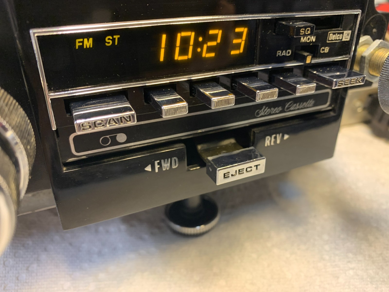 1980-85 GM Delco ETR AM FM Stereo Radio Cassette CB Chevy Olds Eldorado 81 82 83