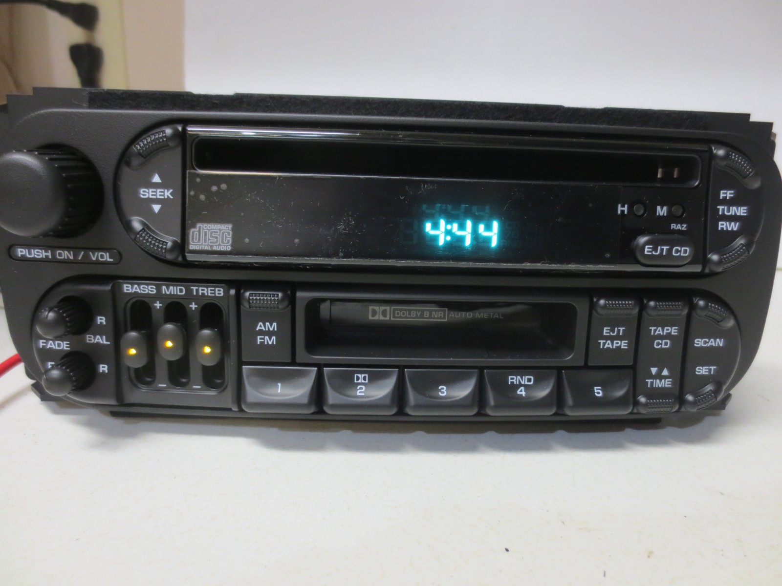 NEW OEM DODGE JEEP CHRYSLER AM FM Radio Cassette CD Player P04858540AH 4858540