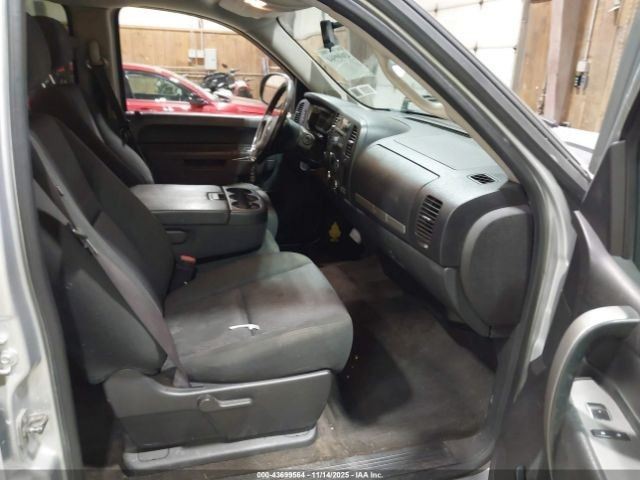 Audio Equipment Radio AM-FM-CD-MP3-USB Fits 11-21 EXPRESS 2500 VAN 12491003