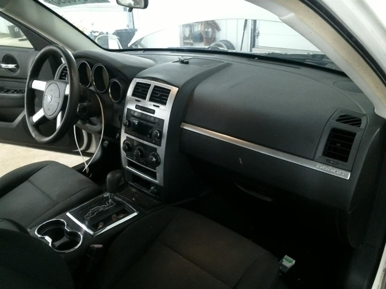 Audio Equipment Radio Display And Receiver Radio ID RES Fits 08-10 300 104889098