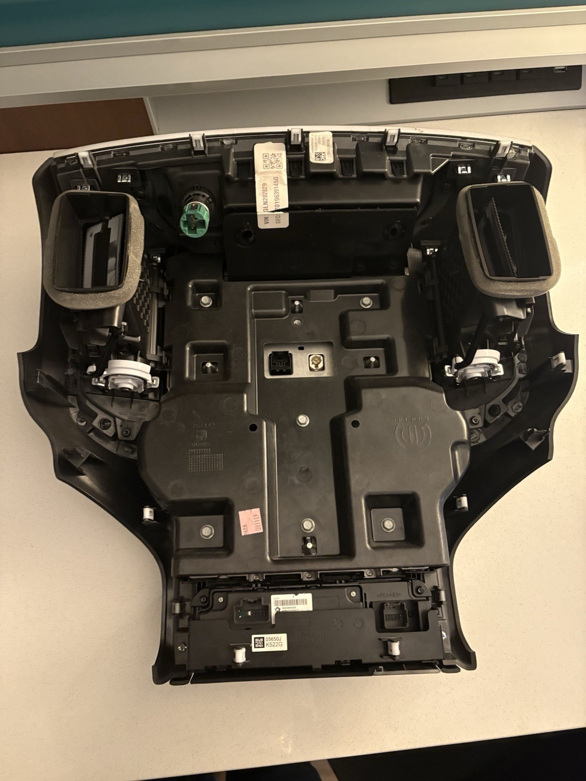 2019 2020 2021 2022 2023 2024 2025 RAM 12” SCREEN UCONNECT OEM