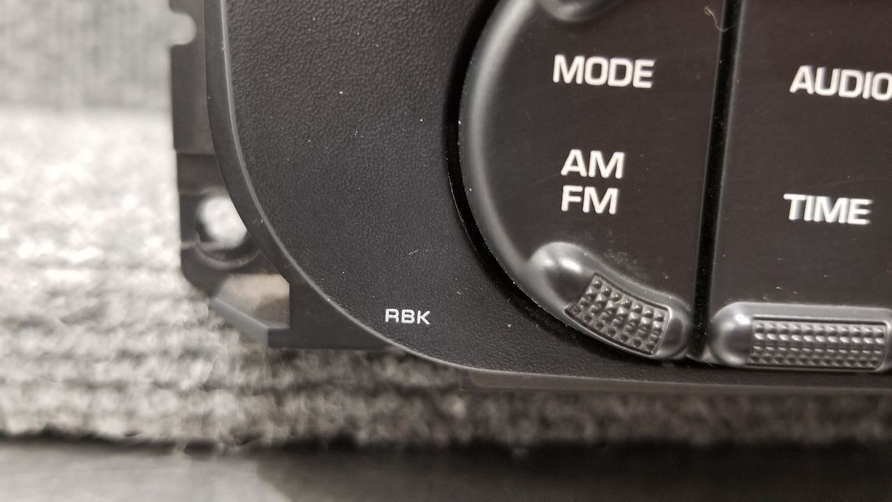06 JEEP WRANGLER TJ RADIO AUDIO RECEIVER HEAD UNIT 05091506AF