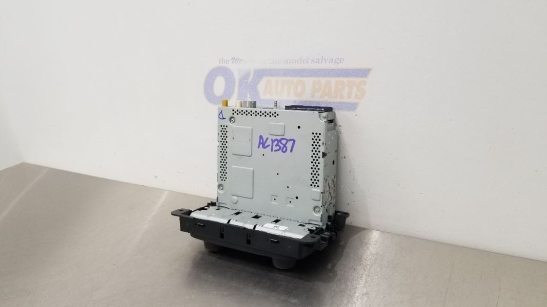 14 DODGE RAM 1500 RADIO AUDIO RECEIVER 68226683AA